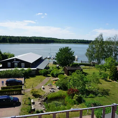 Maisonettewohnung Mit Wendeltreppe Zum Schlafbereich Und Kleiner Eingangsterrasse Im Nebengebaeude * Rheinsberg