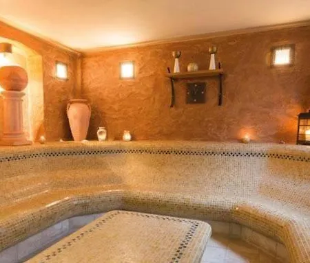 Apartamento Maisonettewohnung Mit Wendeltreppe Zum Schlafbereich Und Kleiner Eingangsterrasse Im Nebengebaeude Rheinsberg